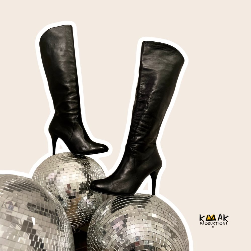 Stuart Weitzman 'Park' Black Leather Knee High Boots - Size 8.5